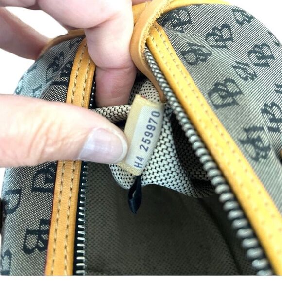 Vintage Dooney & Bourke Signature DB Shoulder Bag - Picture 3 of 10